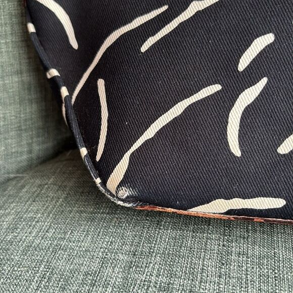 Kate Spade large Navy blue and Brown leather Tote with Floral Accents polka dots - Picture 5 of 15